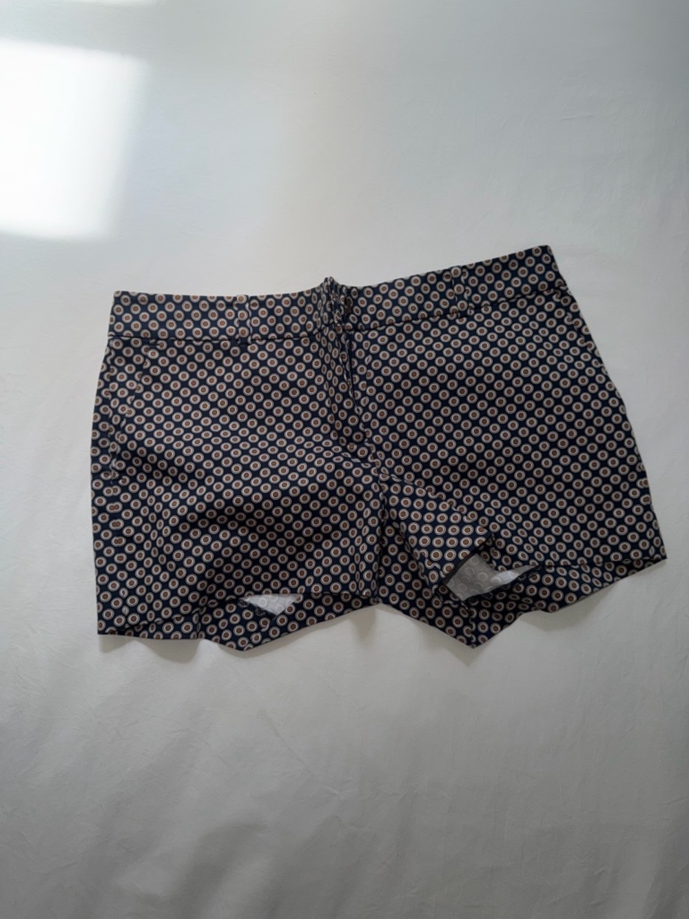 Michael Kors Women's Navy Printed Stretch Shorts size 2